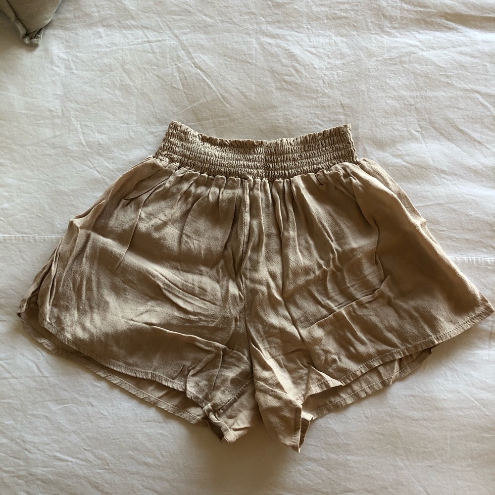Forever 21 Beige Paperbag Waist Flowy Shorts - XS